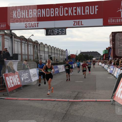 03.10.2025 - Köhlbrandbrückenlauf Julia Fischer http://msf.ph/oto/9029646 03.10.2025 16:08:53 Ziel 7057, 7141, 7191, 7283, 7333, 7336, 8118, 8846, 8931 meine-sportfotos.de