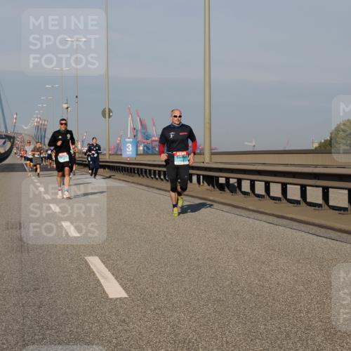 03.10.2025 - Köhlbrandbrückenlauf Fabian Wolf http://msf.ph/oto/9029653 03.10.2025 09:44:30 Position 3  meine-sportfotos.de