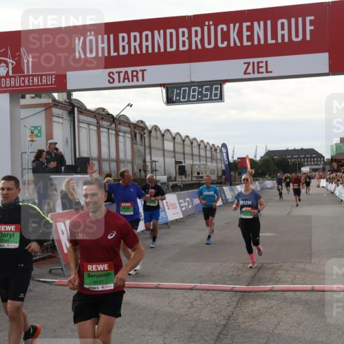 03.10.2025 - Köhlbrandbrückenlauf Julia Fischer http://msf.ph/oto/9029686 03.10.2025 16:08:58 Ziel 7057, 7141, 7191, 7333, 7336, 7585, 8118, 8725, 8846, 8931 meine-sportfotos.de