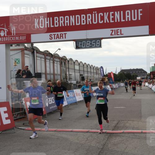 03.10.2025 - Köhlbrandbrückenlauf Julia Fischer http://msf.ph/oto/9029695 03.10.2025 16:08:59 Ziel 7057, 7141, 7191, 7333, 7336, 7585, 8118, 8725, 8931 meine-sportfotos.de