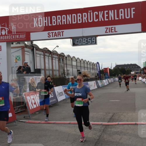 03.10.2025 - Köhlbrandbrückenlauf Julia Fischer http://msf.ph/oto/9029704 03.10.2025 16:08:59 Ziel 7057, 7141, 7191, 7333, 7336, 7585, 8118, 8725, 8931 meine-sportfotos.de