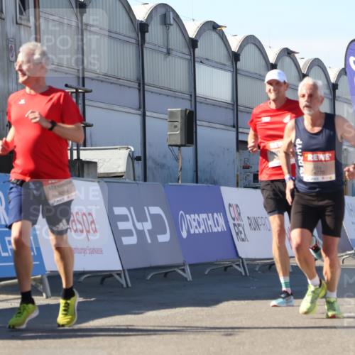 03.10.2025 - Köhlbrandbrückenlauf Luisa Fischer http://msf.ph/oto/9029707 03.10.2025 13:02:59 Ziel 4095, 4137, 4203, 4279, 4294, 4619, 4747, 6175, 6447, 6655, 6770 meine-sportfotos.de