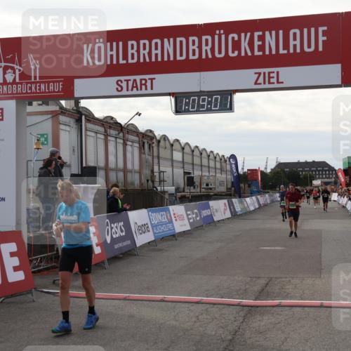 03.10.2025 - Köhlbrandbrückenlauf Julia Fischer http://msf.ph/oto/9029714 03.10.2025 16:09:01 Ziel 7057, 7141, 7191, 7333, 7336, 7501, 7585, 8118, 8725, 8931 meine-sportfotos.de