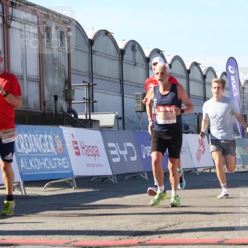 03.10.2025 - Köhlbrandbrückenlauf Luisa Fischer http://msf.ph/oto/9029715 03.10.2025 13:02:59 Ziel 4095, 4137, 4203, 4279, 4294, 4619, 4747, 6175, 6447, 6655, 6770 meine-sportfotos.de