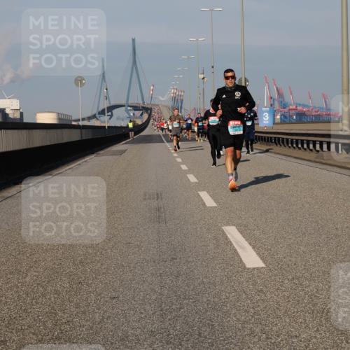 03.10.2025 - Köhlbrandbrückenlauf Fabian Wolf http://msf.ph/oto/9029725 03.10.2025 09:44:32 Position 3 1167 meine-sportfotos.de