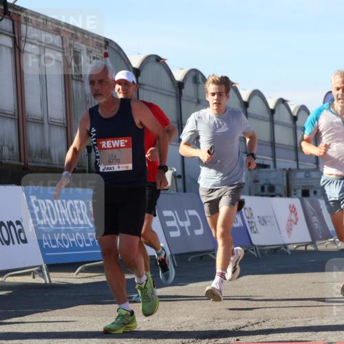 03.10.2025 - Köhlbrandbrückenlauf Luisa Fischer http://msf.ph/oto/9029726 03.10.2025 13:03:00 Ziel 4095, 4137, 4203, 4279, 4294, 4619, 4747, 6175, 6447, 6655, 6770 meine-sportfotos.de