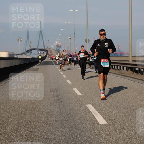 03.10.2025 - Köhlbrandbrückenlauf Fabian Wolf http://msf.ph/oto/9029754 03.10.2025 09:44:33 Position 3 1167 meine-sportfotos.de