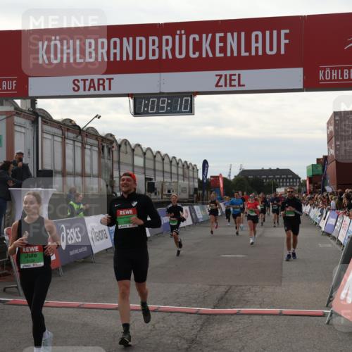 03.10.2025 - Köhlbrandbrückenlauf Julia Fischer http://msf.ph/oto/9029760 03.10.2025 16:09:10 Ziel 7379, 7501, 7585, 7823, 8217, 8348, 8725, 8763, 8797, 9091, 9139, 9216, 9739 meine-sportfotos.de