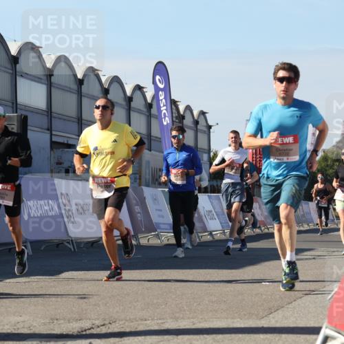 03.10.2025 - Köhlbrandbrückenlauf Luisa Fischer http://msf.ph/oto/9029763 03.10.2025 13:03:10 Ziel 4085, 4294, 4856, 5048, 6279, 6655, 6722, 6770, 6784 meine-sportfotos.de