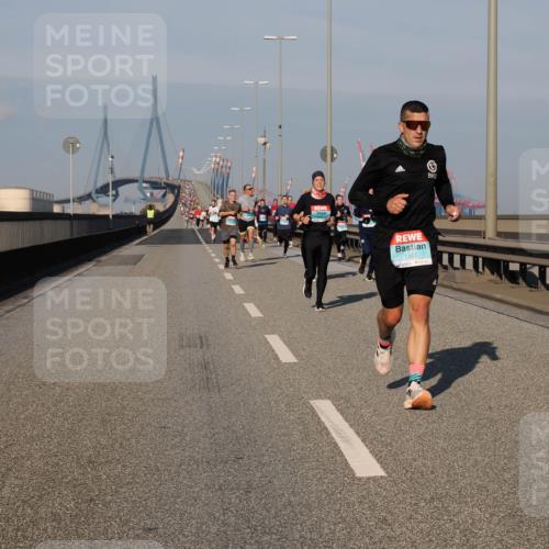 03.10.2025 - Köhlbrandbrückenlauf Fabian Wolf http://msf.ph/oto/9029768 03.10.2025 09:44:34 Position 3 1167 meine-sportfotos.de