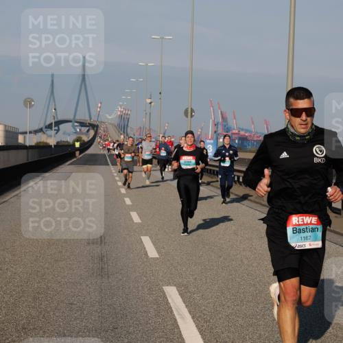 03.10.2025 - Köhlbrandbrückenlauf Fabian Wolf http://msf.ph/oto/9029801 03.10.2025 09:44:35 Position 3 1167 meine-sportfotos.de
