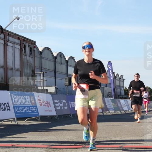 03.10.2025 - Köhlbrandbrückenlauf Luisa Fischer http://msf.ph/oto/9029833 03.10.2025 13:03:16 Ziel 4085, 4208, 4268, 4856, 5048, 5063, 6279, 6612, 6722, 6784 meine-sportfotos.de