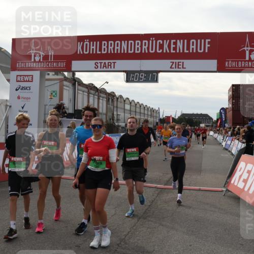 03.10.2025 - Köhlbrandbrückenlauf Julia Fischer http://msf.ph/oto/9029840 03.10.2025 16:09:17 Ziel 7379, 7447, 7501, 7558, 7702, 7822, 7823, 8217, 8348, 8763, 8797, 9019, 9091, 9139, 9151, 9216, 9334, 9739, 9752, 9753 meine-sportfotos.de