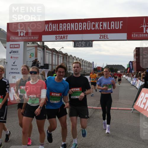 03.10.2025 - Köhlbrandbrückenlauf Julia Fischer http://msf.ph/oto/9029848 03.10.2025 16:09:17 Ziel 7379, 7447, 7501, 7558, 7702, 7822, 7823, 8217, 8348, 8763, 8797, 9019, 9091, 9139, 9151, 9216, 9334, 9739, 9752, 9753 meine-sportfotos.de