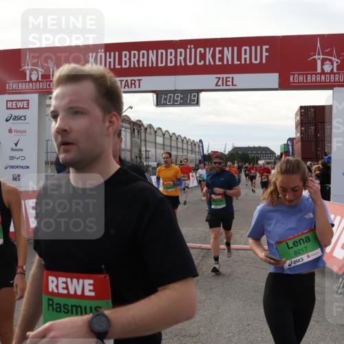 03.10.2025 - Köhlbrandbrückenlauf Julia Fischer http://msf.ph/oto/9029869 03.10.2025 16:09:19 Ziel 7379, 7395, 7447, 7558, 7702, 7822, 7823, 8217, 8348, 8541, 8763, 8797, 8823, 9019, 9091, 9139, 9151, 9216, 9334, 9470, 9739, 9752, 9753 meine-sportfotos.de