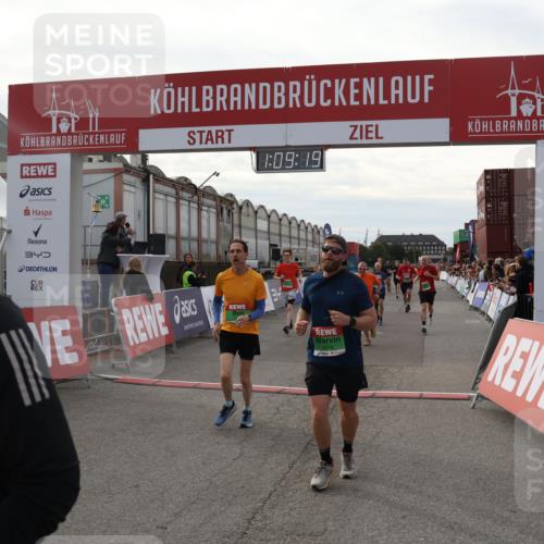 03.10.2025 - Köhlbrandbrückenlauf Julia Fischer http://msf.ph/oto/9029875 03.10.2025 16:09:19 Ziel 7379, 7395, 7447, 7558, 7702, 7822, 7823, 8217, 8348, 8541, 8763, 8797, 8823, 9019, 9091, 9139, 9151, 9216, 9334, 9470, 9739, 9752, 9753 meine-sportfotos.de