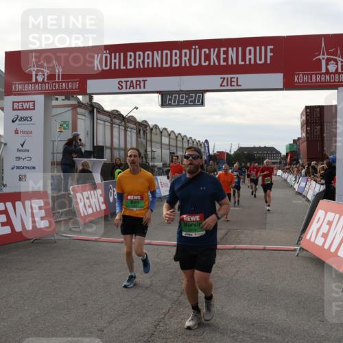 03.10.2025 - Köhlbrandbrückenlauf Julia Fischer http://msf.ph/oto/9029879 03.10.2025 16:09:20 Ziel 7395, 7447, 7558, 7702, 7822, 7823, 8217, 8348, 8541, 8763, 8797, 8823, 9019, 9091, 9151, 9216, 9334, 9470, 9739, 9752, 9753 meine-sportfotos.de
