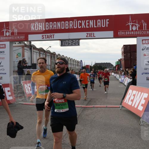 03.10.2025 - Köhlbrandbrückenlauf Julia Fischer http://msf.ph/oto/9029882 03.10.2025 16:09:20 Ziel 7395, 7447, 7558, 7702, 7822, 7823, 8217, 8348, 8541, 8763, 8797, 8823, 9019, 9091, 9151, 9216, 9334, 9470, 9739, 9752, 9753 meine-sportfotos.de