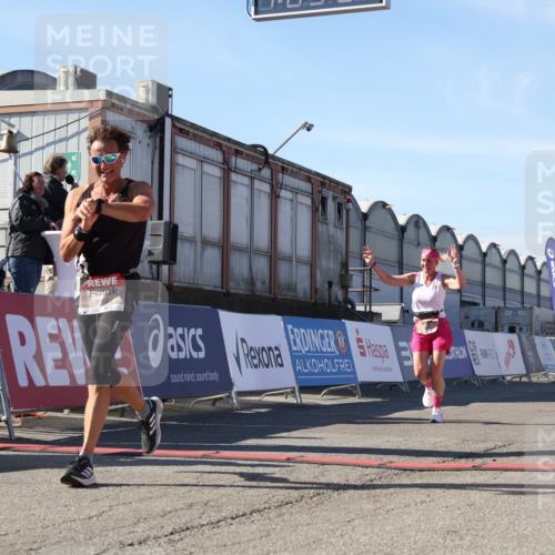 03.10.2025 - Köhlbrandbrückenlauf Luisa Fischer http://msf.ph/oto/9029905 03.10.2025 13:03:23 Ziel 4085, 4208, 4225, 4268, 4283, 4300, 4454, 4856, 5048, 5063, 6207, 6279, 6612, 6632, 6722, 6784 meine-sportfotos.de