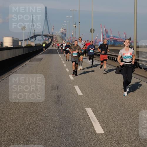 03.10.2025 - Köhlbrandbrückenlauf Fabian Wolf http://msf.ph/oto/9029915 03.10.2025 09:44:38 Position 3 1142, 3243 meine-sportfotos.de