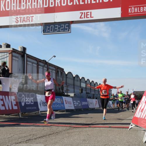 03.10.2025 - Köhlbrandbrückenlauf Luisa Fischer http://msf.ph/oto/9029923 03.10.2025 13:03:24 Ziel 4208, 4225, 4252, 4268, 4283, 4300, 4454, 4856, 5048, 5063, 6194, 6207, 6279, 6612, 6632 meine-sportfotos.de