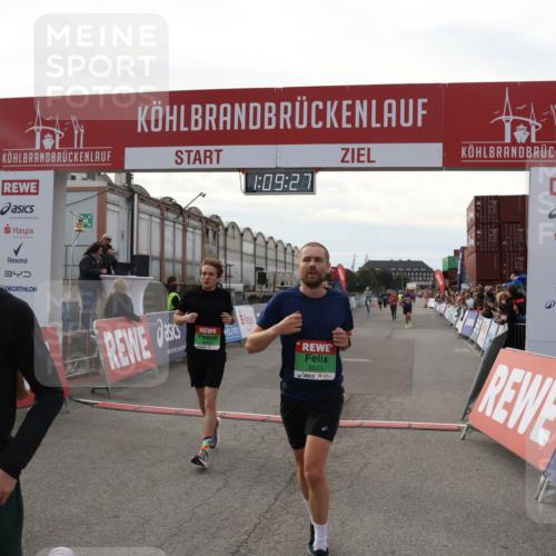 03.10.2025 - Köhlbrandbrückenlauf Julia Fischer http://msf.ph/oto/9029936 03.10.2025 16:09:27 Ziel 7345, 7395, 7447, 7558, 7609, 7702, 7822, 8541, 8788, 8823, 9019, 9151, 9334, 9410, 9470, 9752, 9753 meine-sportfotos.de