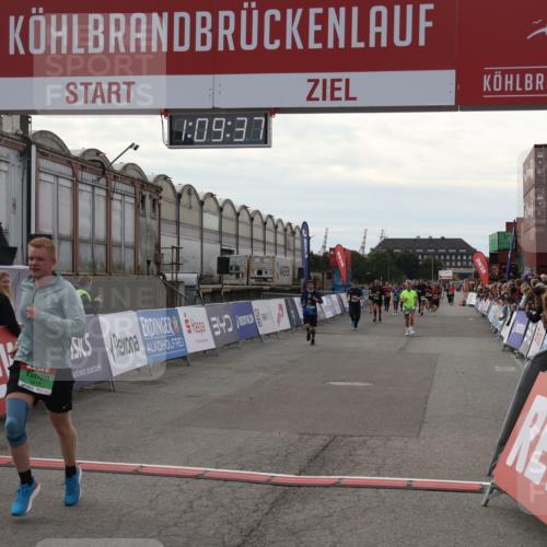 03.10.2025 - Köhlbrandbrückenlauf Julia Fischer http://msf.ph/oto/9029985 03.10.2025 16:09:37 Ziel 7345, 7609, 8788, 8984, 9150, 9301, 9410, 9419 meine-sportfotos.de