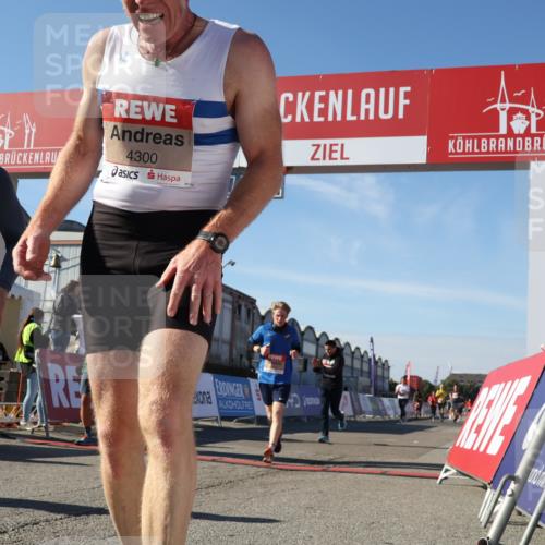 03.10.2025 - Köhlbrandbrückenlauf Luisa Fischer http://msf.ph/oto/9030008 03.10.2025 13:03:31 Ziel 4214, 4225, 4252, 4283, 4300, 4454, 4507, 5063, 5707, 6194, 6207, 6632 meine-sportfotos.de