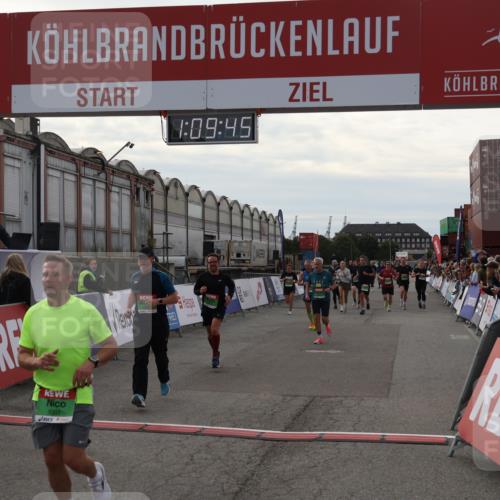 03.10.2025 - Köhlbrandbrückenlauf Julia Fischer http://msf.ph/oto/9030017 03.10.2025 16:09:45 Ziel 7305, 7306, 7452, 7498, 7583, 8814, 8826, 8834, 8984, 9024, 9097, 9150, 9301, 9419, 9567, 9671, 9748 meine-sportfotos.de