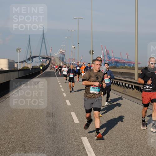 03.10.2025 - Köhlbrandbrückenlauf Fabian Wolf http://msf.ph/oto/9030018 03.10.2025 09:44:41 Position 3 1142, 1052 meine-sportfotos.de