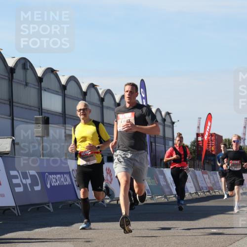 03.10.2025 - Köhlbrandbrückenlauf Luisa Fischer http://msf.ph/oto/9030019 03.10.2025 13:03:37 Ziel 4063, 4214, 4252, 4274, 4300, 4422, 4454, 4507, 5639, 5707, 5799, 6025, 6194, 6207 meine-sportfotos.de