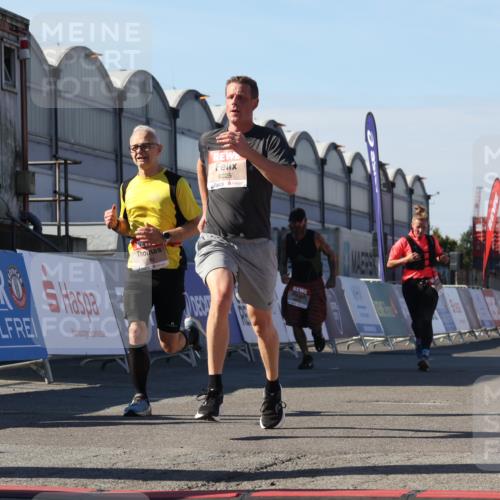 03.10.2025 - Köhlbrandbrückenlauf Luisa Fischer http://msf.ph/oto/9030028 03.10.2025 13:03:38 Ziel 4063, 4214, 4252, 4274, 4300, 4422, 4454, 4507, 5639, 5707, 5799, 6025, 6194, 6207 meine-sportfotos.de