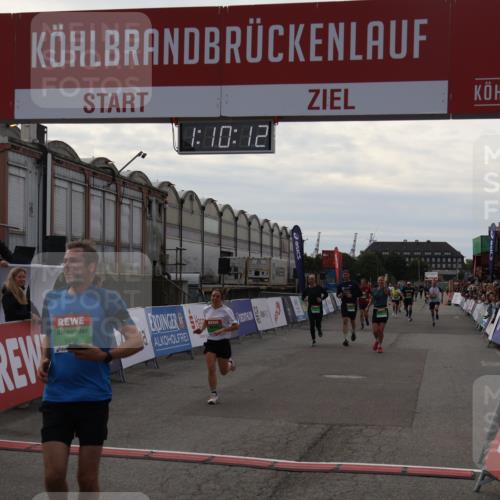 03.10.2025 - Köhlbrandbrückenlauf Julia Fischer http://msf.ph/oto/9030029 03.10.2025 16:10:13 Ziel 7273, 7437, 7528, 7529, 7753, 7764, 8882, 8932, 8989, 9090, 9323, 9347, 9348, 9349, 9458, 9601 meine-sportfotos.de