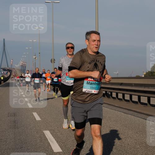 03.10.2025 - Köhlbrandbrückenlauf Fabian Wolf http://msf.ph/oto/9030039 03.10.2025 09:44:43 Position 3 3592, 1142 meine-sportfotos.de