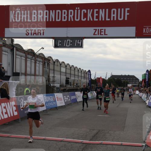 03.10.2025 - Köhlbrandbrückenlauf Julia Fischer http://msf.ph/oto/9030040 03.10.2025 16:10:14 Ziel 7273, 7421, 7437, 7528, 7529, 7753, 7764, 8882, 8932, 8989, 9090, 9323, 9347, 9348, 9349, 9458, 9601 meine-sportfotos.de