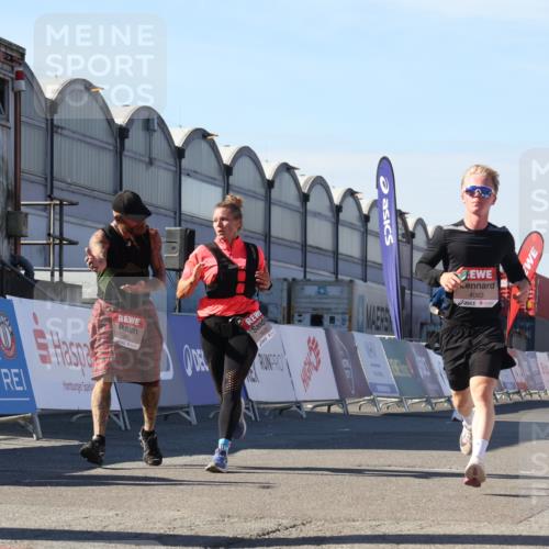 03.10.2025 - Köhlbrandbrückenlauf Luisa Fischer http://msf.ph/oto/9030065 03.10.2025 13:03:40 Ziel 4063, 4214, 4252, 4274, 4422, 4507, 5639, 5707, 5799, 6025, 6194 meine-sportfotos.de