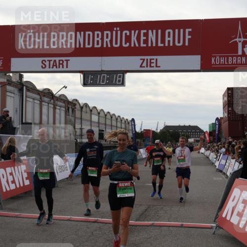 03.10.2025 - Köhlbrandbrückenlauf Julia Fischer http://msf.ph/oto/9030072 03.10.2025 16:10:19 Ziel 7139, 7217, 7304, 7421, 7437, 7528, 7764, 8932, 8989, 9323, 9347, 9348, 9349, 9458 meine-sportfotos.de