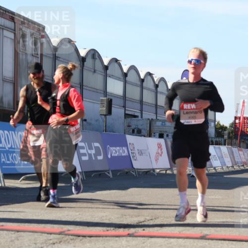 03.10.2025 - Köhlbrandbrückenlauf Luisa Fischer http://msf.ph/oto/9030079 03.10.2025 13:03:41 Ziel 4063, 4214, 4274, 4322, 4422, 4507, 5639, 5707, 5799, 6025 meine-sportfotos.de