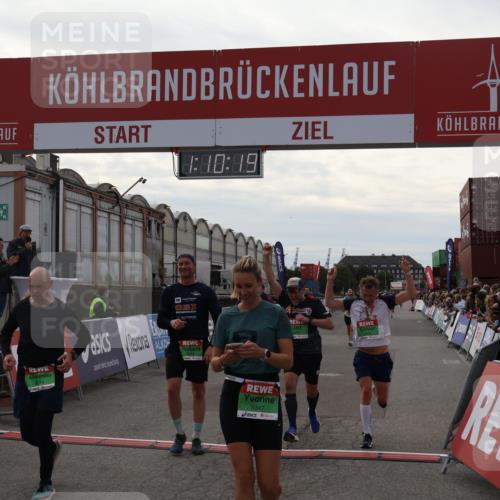03.10.2025 - Köhlbrandbrückenlauf Julia Fischer http://msf.ph/oto/9030081 03.10.2025 16:10:19 Ziel 7139, 7217, 7304, 7421, 7437, 7528, 7764, 8932, 8989, 9323, 9347, 9348, 9349, 9458 meine-sportfotos.de