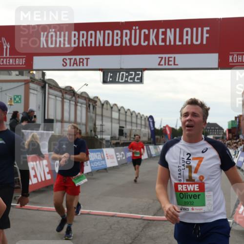 03.10.2025 - Köhlbrandbrückenlauf Julia Fischer http://msf.ph/oto/9030100 03.10.2025 16:10:22 Ziel 7139, 7217, 7304, 7421, 7437, 8097, 8932, 8989, 9347, 9348, 9349, 9542 meine-sportfotos.de