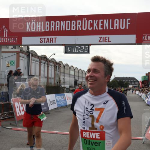 03.10.2025 - Köhlbrandbrückenlauf Julia Fischer http://msf.ph/oto/9030104 03.10.2025 16:10:23 Ziel 7139, 7217, 7304, 7421, 7437, 8097, 8932, 8989, 9347, 9348, 9349, 9542 meine-sportfotos.de