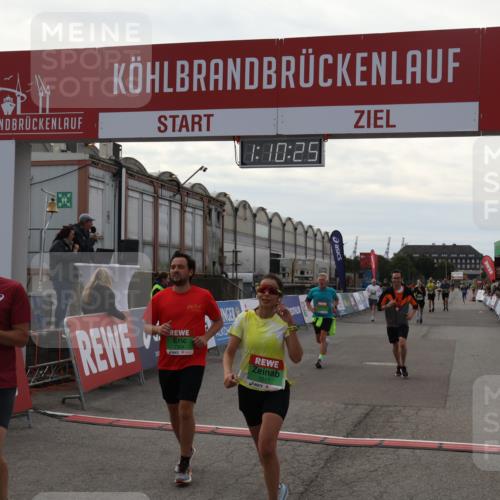 03.10.2025 - Köhlbrandbrückenlauf Julia Fischer http://msf.ph/oto/9030124 03.10.2025 16:10:25 Ziel 7139, 7217, 7304, 7421, 7648, 8097, 8932, 8989, 9347, 9348, 9349, 9542 meine-sportfotos.de
