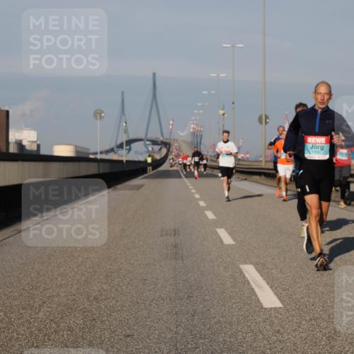 03.10.2025 - Köhlbrandbrückenlauf Fabian Wolf http://msf.ph/oto/9030139 03.10.2025 09:44:47 Position 3 1102 meine-sportfotos.de