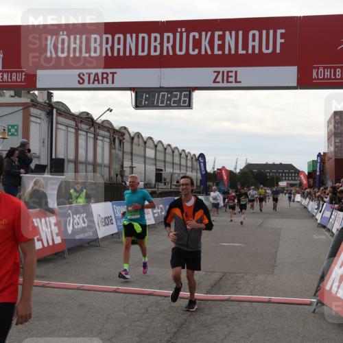 03.10.2025 - Köhlbrandbrückenlauf Julia Fischer http://msf.ph/oto/9030141 03.10.2025 16:10:27 Ziel 7126, 7139, 7217, 7304, 7384, 7385, 7421, 7648, 8097, 8932, 8989, 9348, 9349, 9542 meine-sportfotos.de