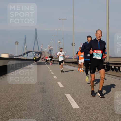03.10.2025 - Köhlbrandbrückenlauf Fabian Wolf http://msf.ph/oto/9030144 03.10.2025 09:44:47 Position 3 1102 meine-sportfotos.de