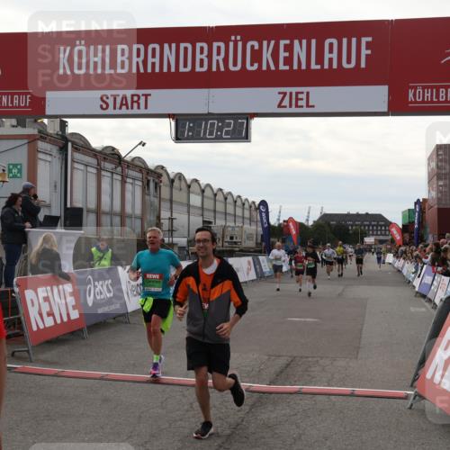 03.10.2025 - Köhlbrandbrückenlauf Julia Fischer http://msf.ph/oto/9030147 03.10.2025 16:10:27 Ziel 7126, 7139, 7217, 7304, 7384, 7385, 7421, 7648, 8097, 8932, 8989, 9348, 9349, 9542 meine-sportfotos.de