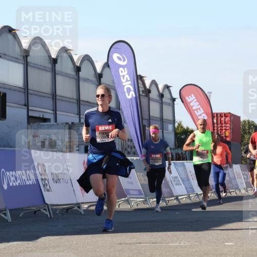 03.10.2025 - Köhlbrandbrückenlauf Luisa Fischer http://msf.ph/oto/9030179 03.10.2025 13:03:49 Ziel 4063, 4274, 4322, 5098, 5414, 5447, 5639, 5799, 6025, 6315, 6341, 6706 meine-sportfotos.de