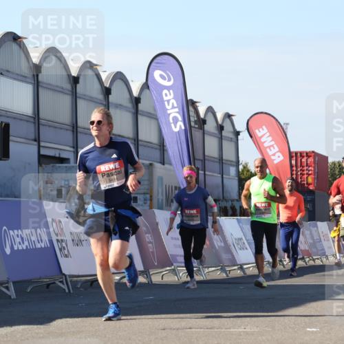03.10.2025 - Köhlbrandbrückenlauf Luisa Fischer http://msf.ph/oto/9030183 03.10.2025 13:03:49 Ziel 4063, 4274, 4322, 5098, 5414, 5447, 5639, 5799, 6025, 6315, 6341, 6706 meine-sportfotos.de