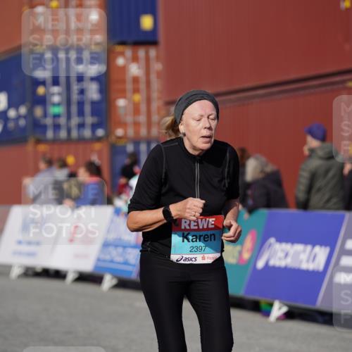03.10.2025 - Köhlbrandbrückenlauf Michael Burmester http://msf.ph/oto/9030184 03.10.2025 10:35:21 Ziel 2232, 2397, 2755, 2936 meine-sportfotos.de