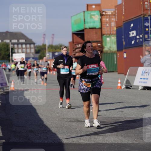 03.10.2025 - Köhlbrandbrückenlauf Michael Burmester http://msf.ph/oto/9030190 03.10.2025 10:35:25 Ziel 2232, 2755, 2936 meine-sportfotos.de